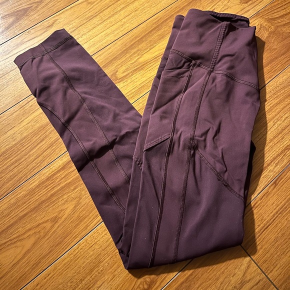 Burgundy/maroon/dark red size 6 lululemon leggings - Picture 3 of 7